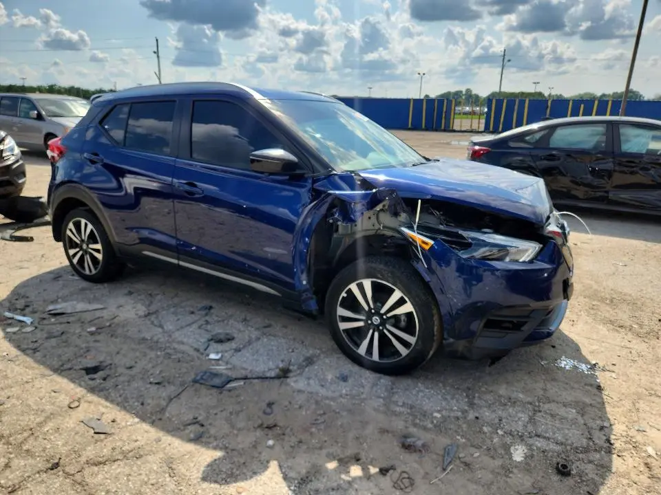 2020 NISSAN KICKS SR  