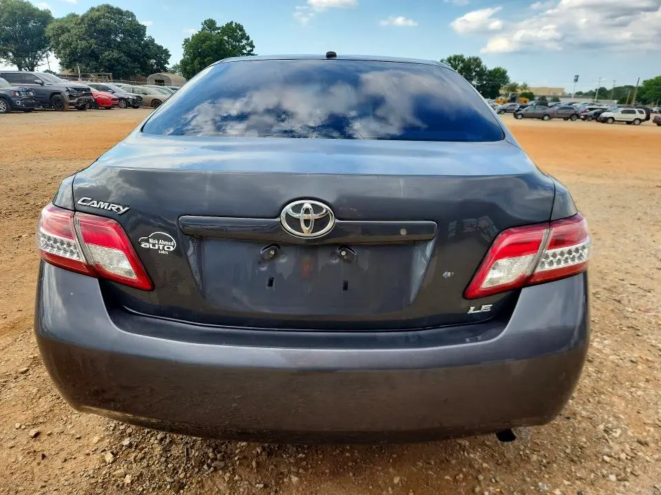 2011 TOYOTA CAMRY LE  