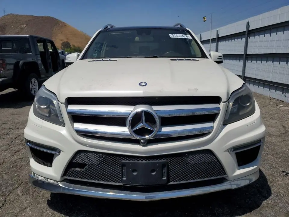 2015 MERCEDES-BENZ GL 550 4MATIC  