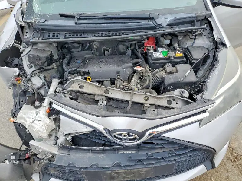 2016 TOYOTA YARIS 5-DOOR SE  