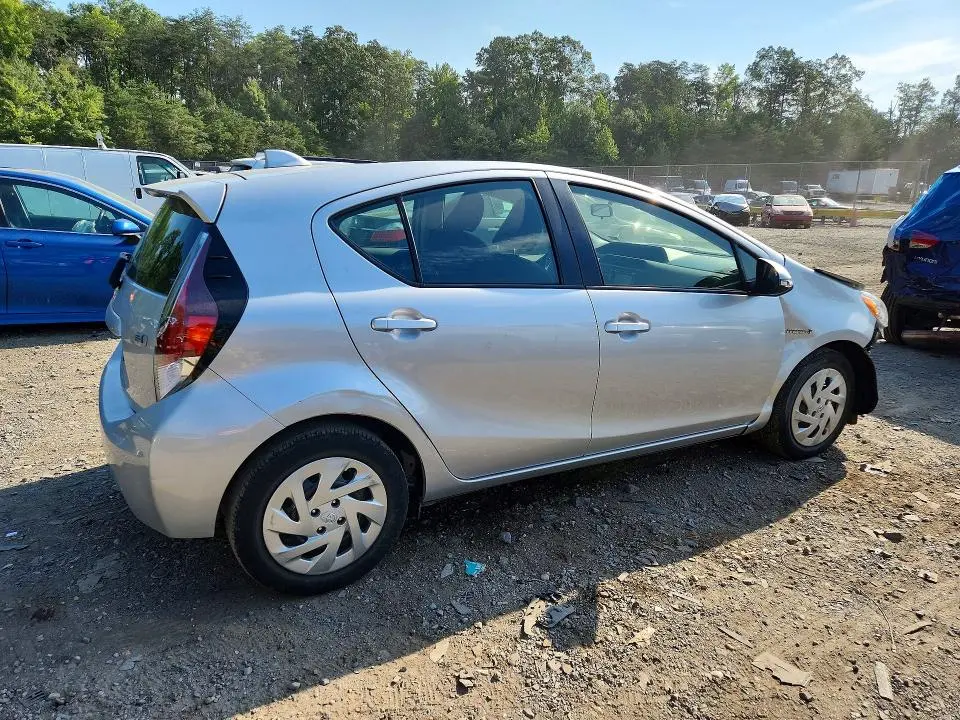 2016 TOYOTA PRIUS C TWO  