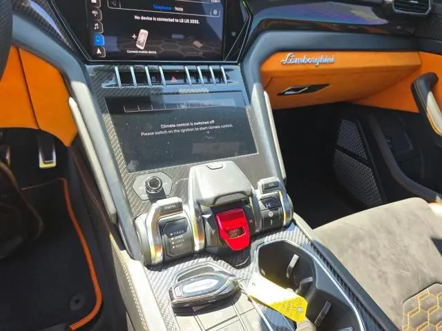 2021 LAMBORGHINI URUS