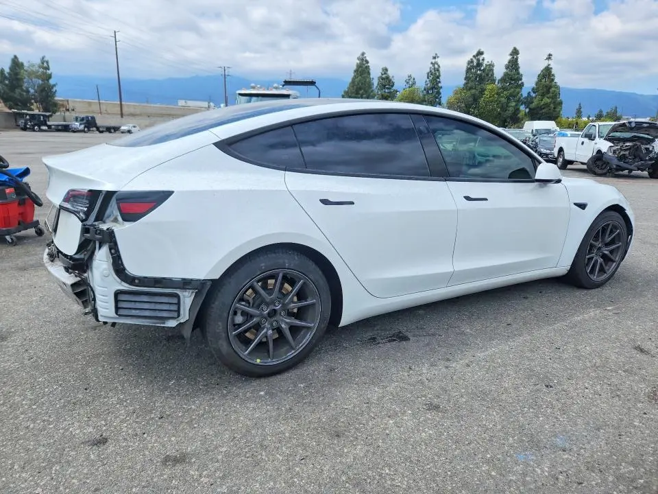 2021 TESLA MODEL 3   