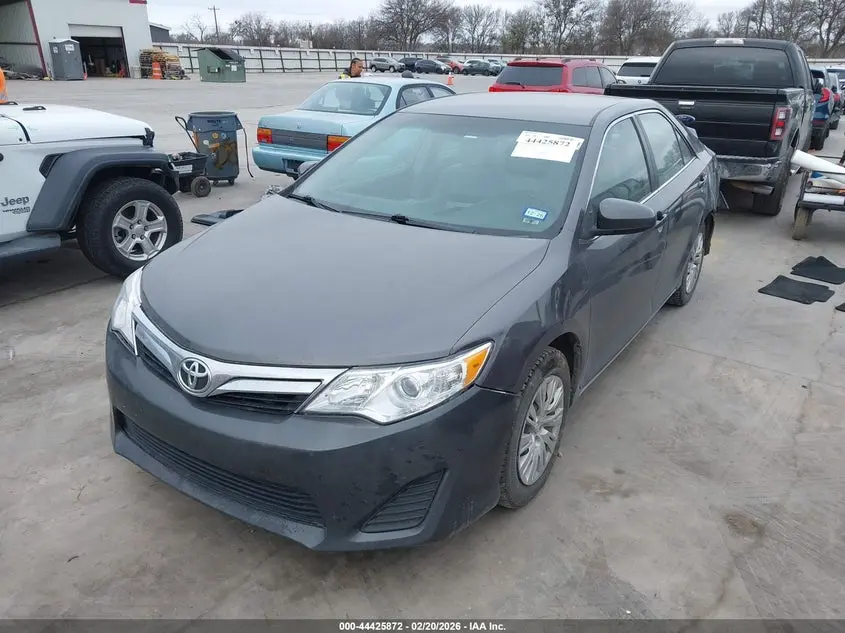2014 TOYOTA CAMRY LE