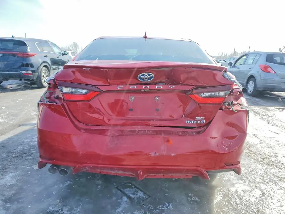 2022 TOYOTA CAMRY XLE  