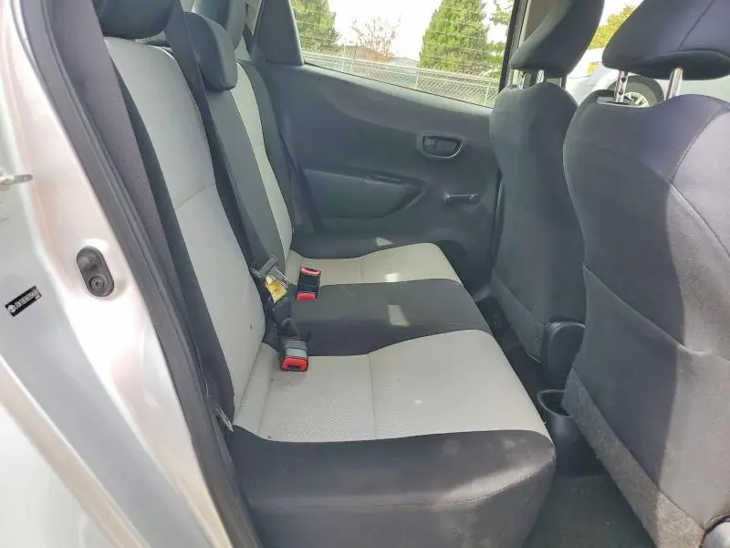 2014 TOYOTA YARIS 5-DOOR L  