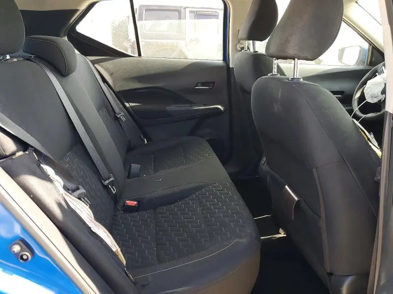 2021 NISSAN KICKS SV  