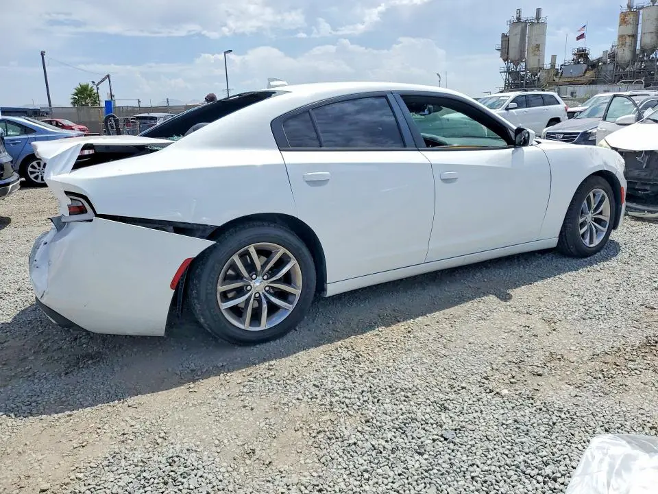 2016 DODGE CHARGER SXT  