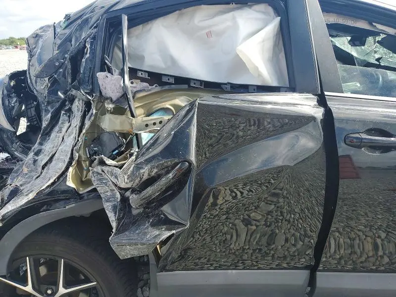 2016 TOYOTA RAV4 SE  
