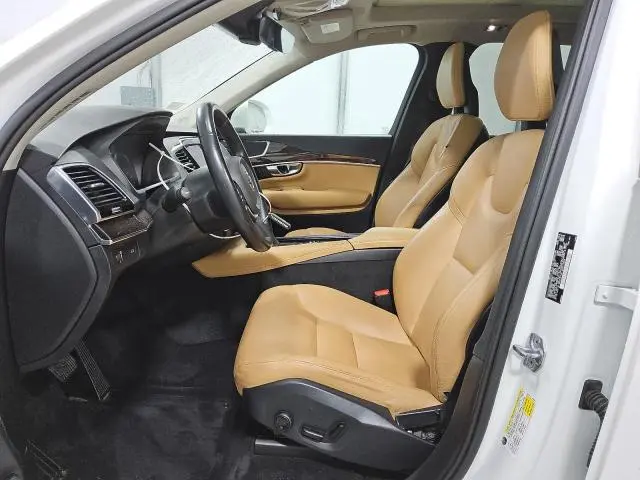 2016 VOLVO XC90 T6  