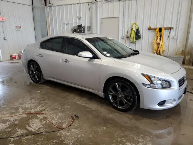 2014 NISSAN MAXIMA S  