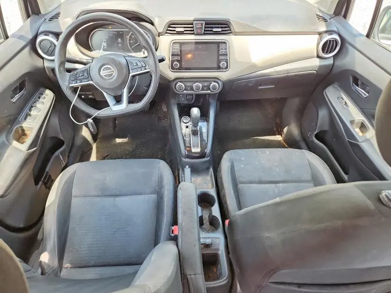 2020 NISSAN VERSA SV  