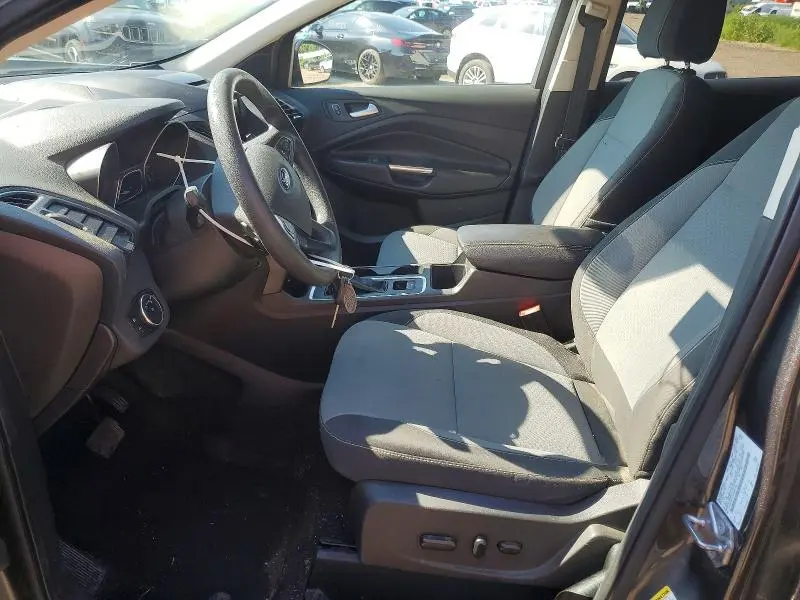 2017 FORD ESCAPE SE  