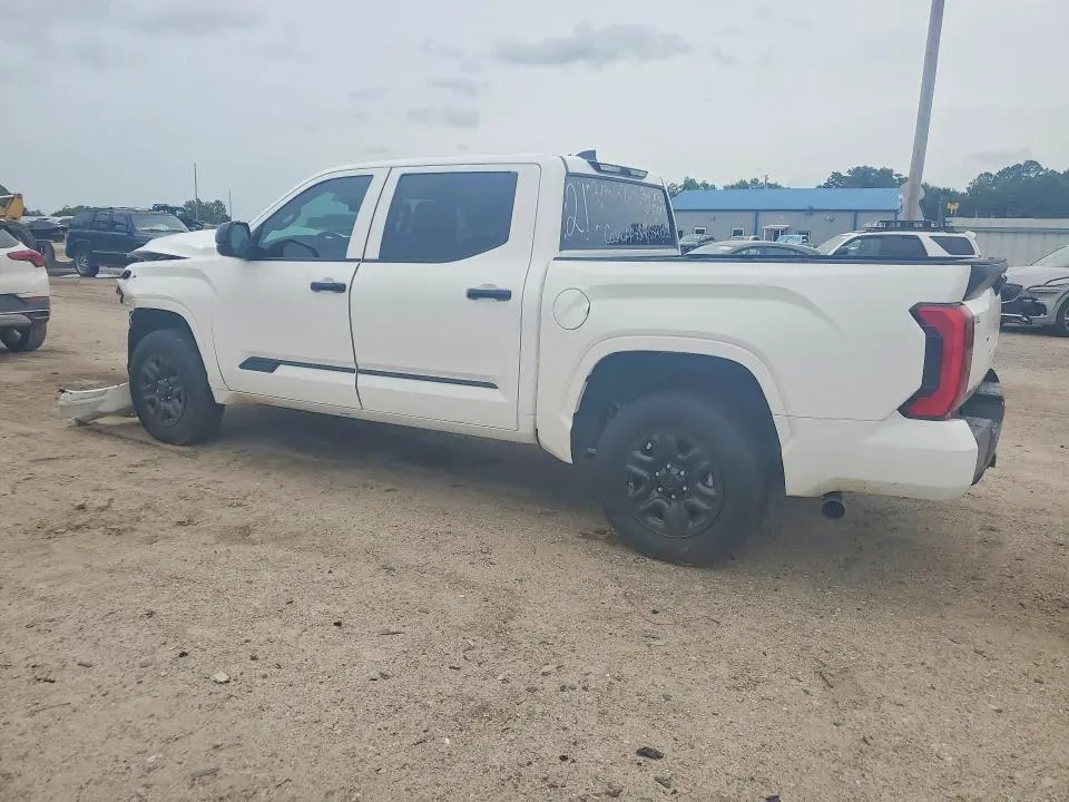 2026 TOYOTA TUNDRA SR  