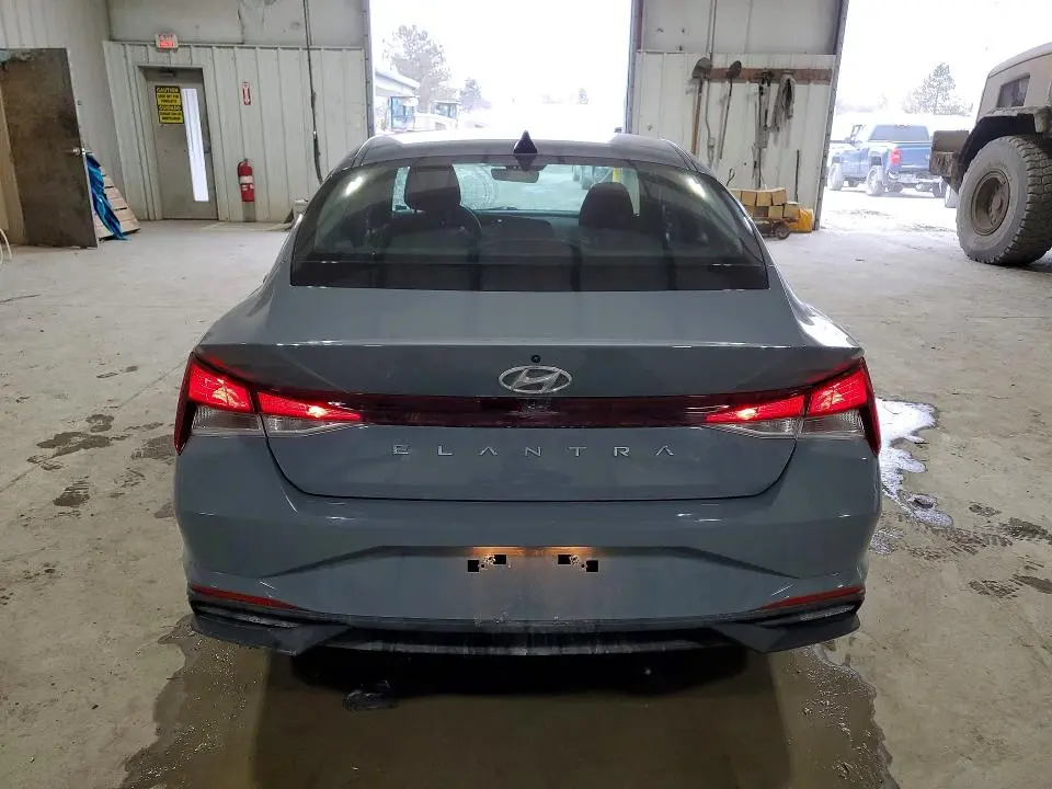 2021 HYUNDAI ELANTRA SEL  