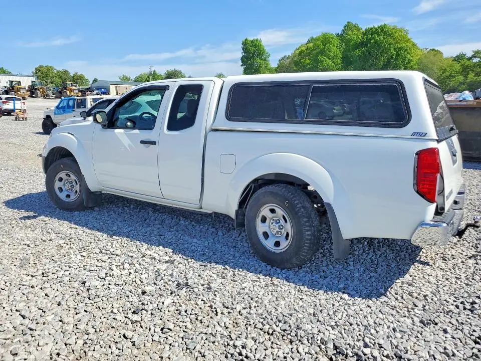 2015 NISSAN FRONTIER S  