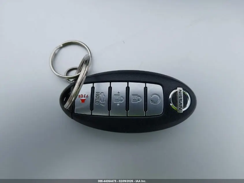 2013 NISSAN PATHFINDER SL