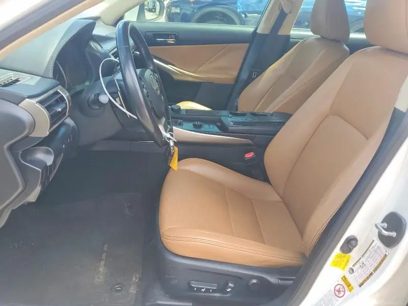 2016 LEXUS IS 200T  