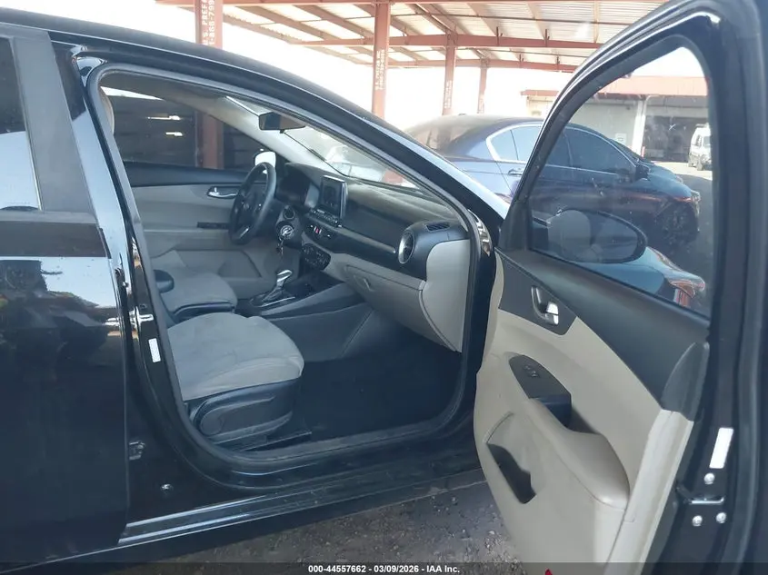 2019 KIA FORTE LXS