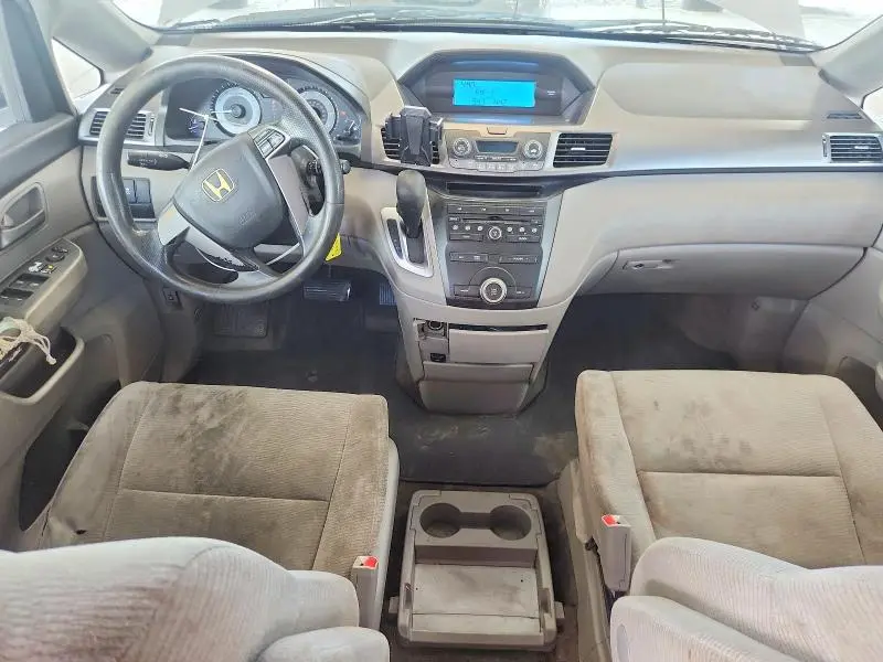 2011 HONDA ODYSSEY LX  
