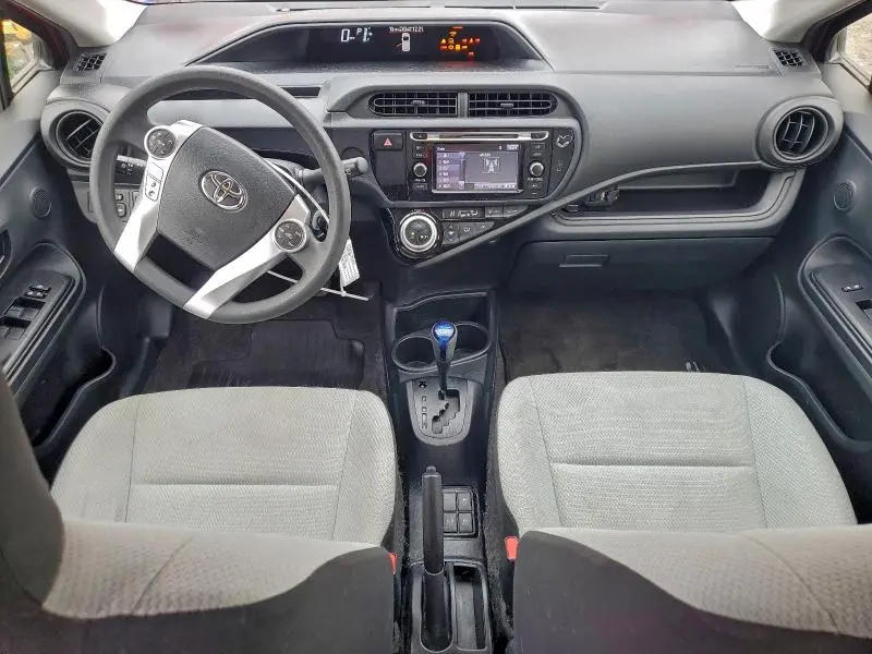 2016 TOYOTA PRIUS C ONE  