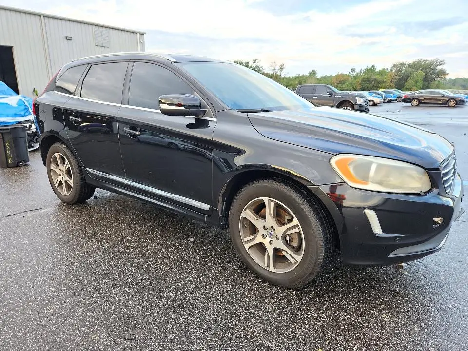 2015 VOLVO XC60 T6 PREMIER  