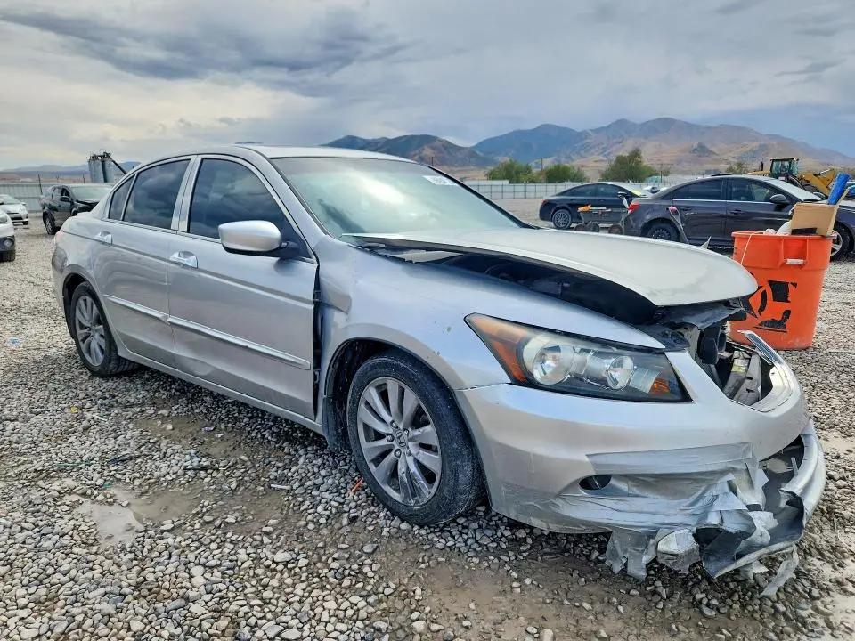 2011 HONDA ACCORD EX  