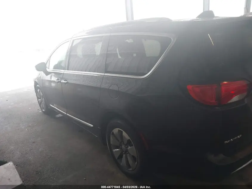 2018 CHRYSLER PACIFICA HYBRID LIMITED