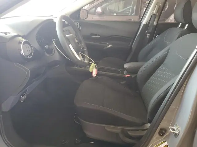 2022 NISSAN KICKS SV  