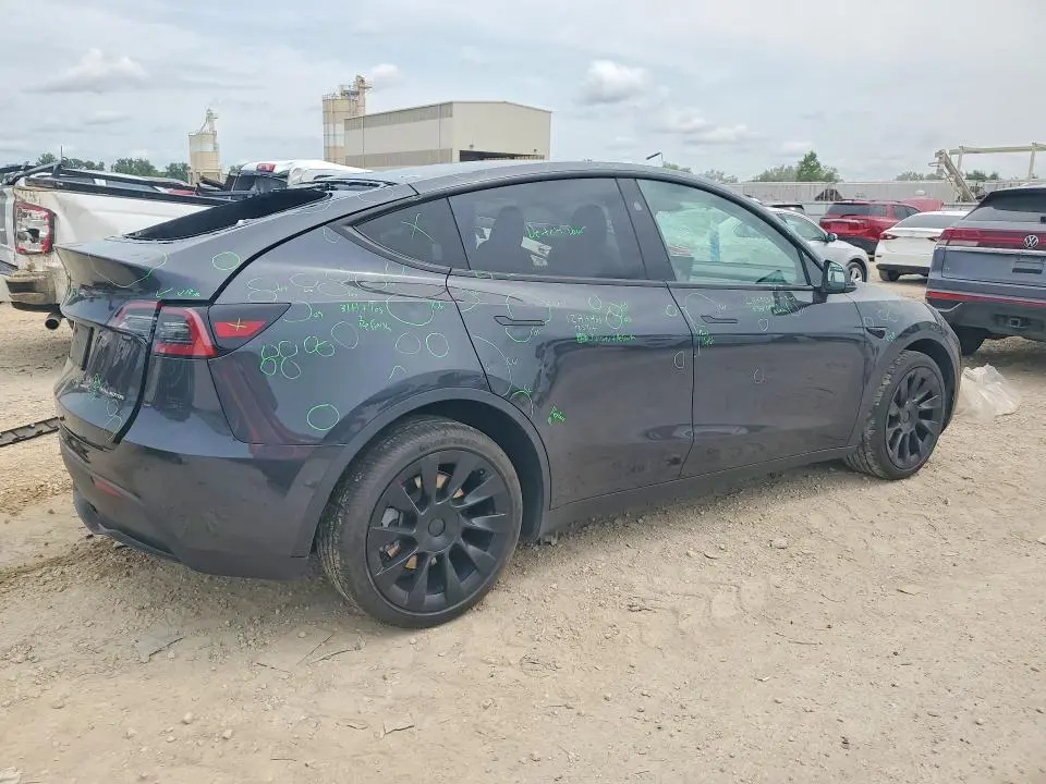 2024 TESLA MODEL Y   