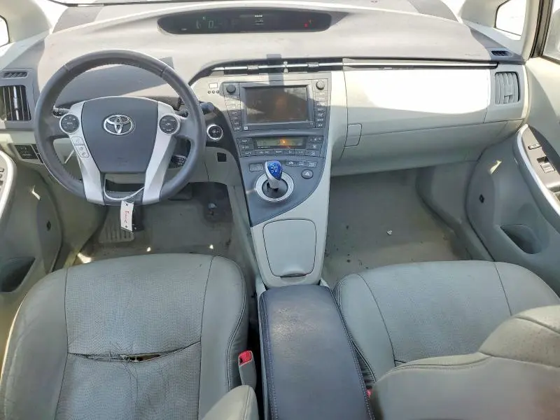 2010 TOYOTA PRIUS V  