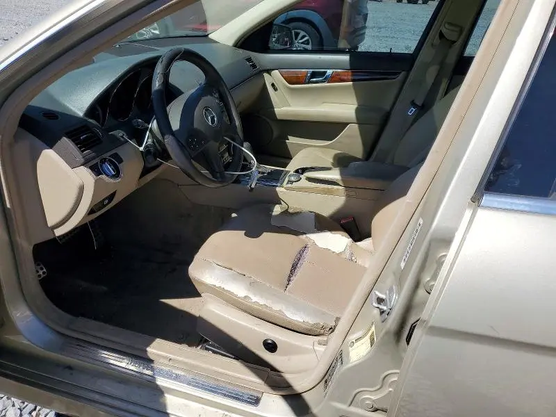 2011 MERCEDES-BENZ C 300  