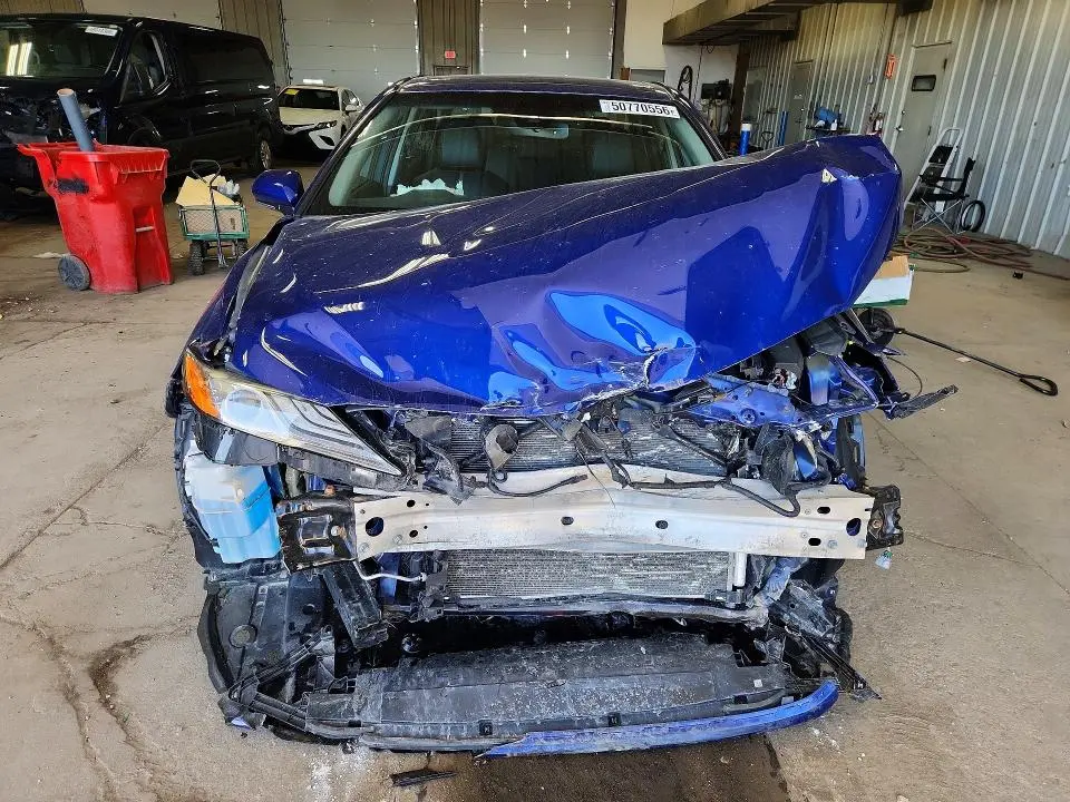 2018 TOYOTA CAMRY XLE  