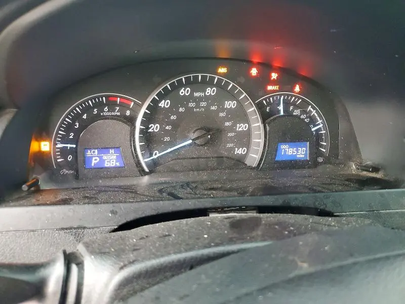 2014 TOYOTA CAMRY LE  