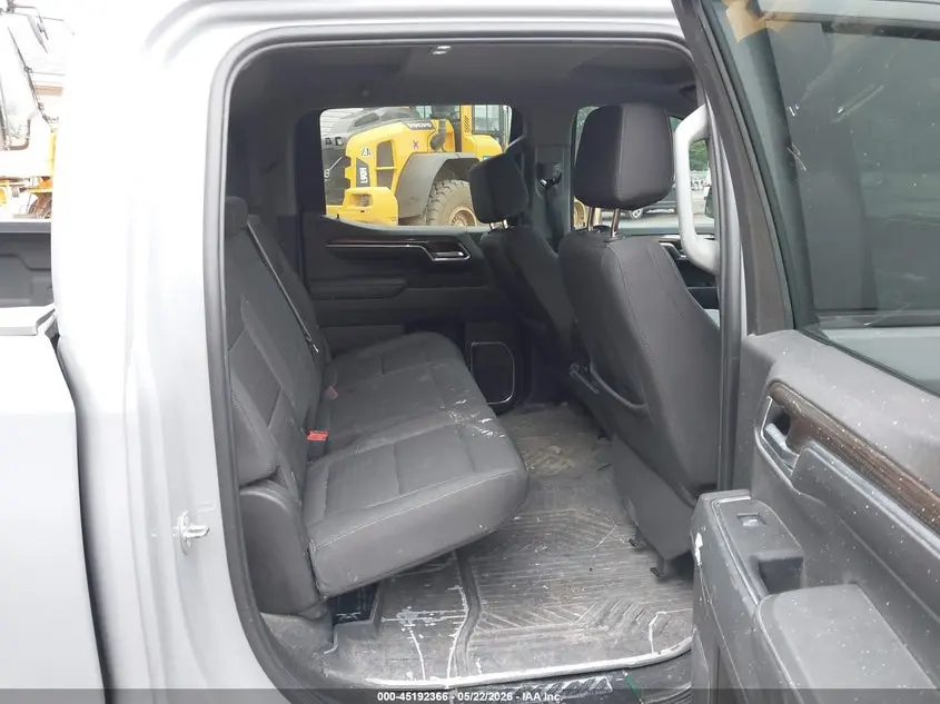2024 CHEVROLET SILVERADO 1500 4WD  STANDARD BED LT