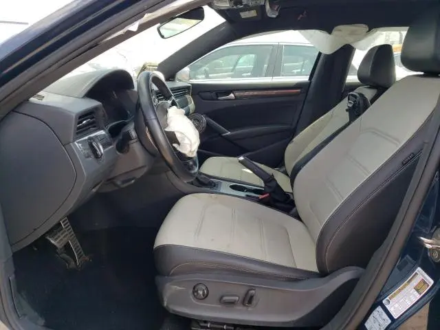 2021 VOLKSWAGEN PASSAT R-LINE  