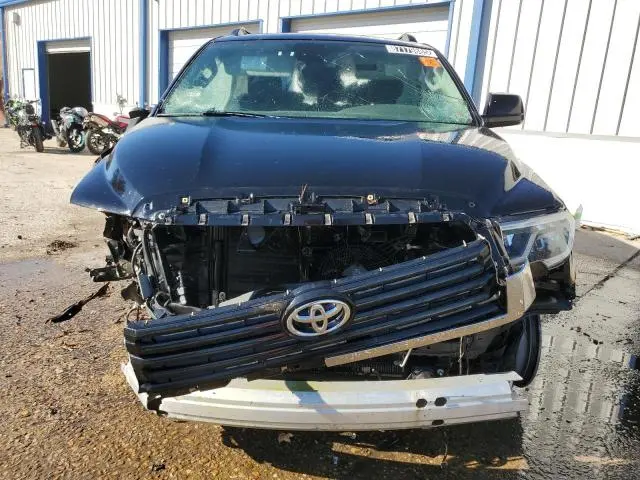 2019 TOYOTA SEQUOIA SR5  