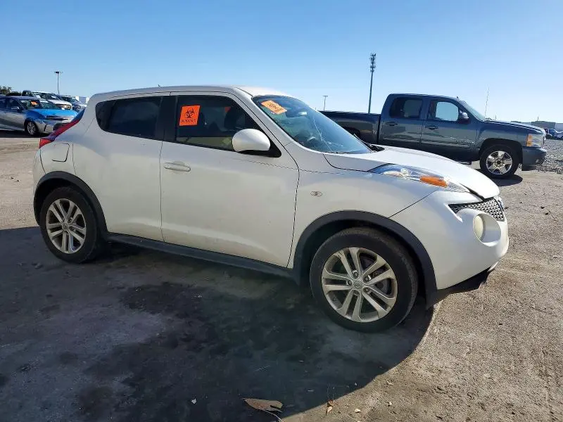 2014 NISSAN JUKE S  