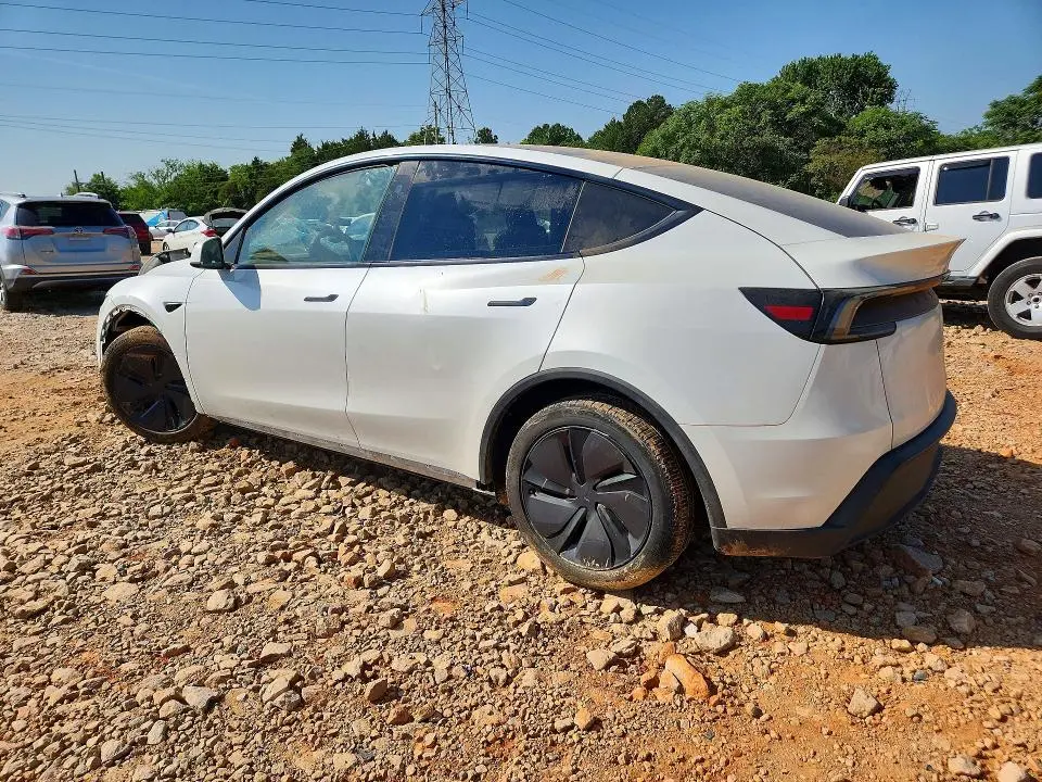 2026 TESLA MODEL Y   