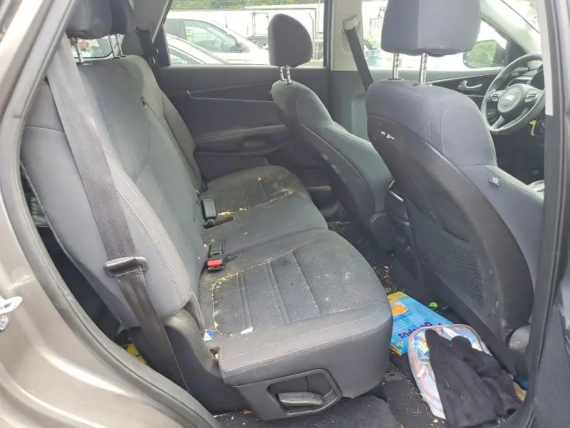 2018 KIA SORENTO LX V6  