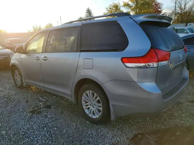 2013 TOYOTA SIENNA XLE 8-PASSENGER  