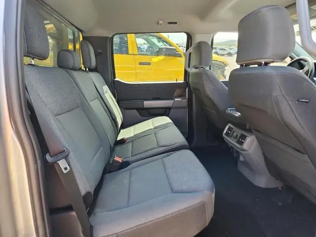 2024 FORD F150 LIGHTNING XLT  