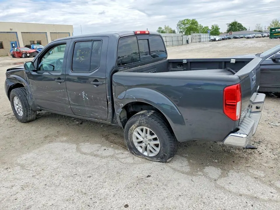 2015 NISSAN FRONTIER SV  