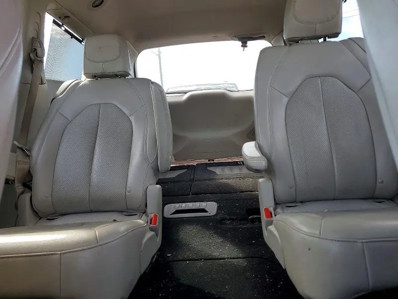 2017 CHRYSLER PACIFICA TOURING L PLUS  