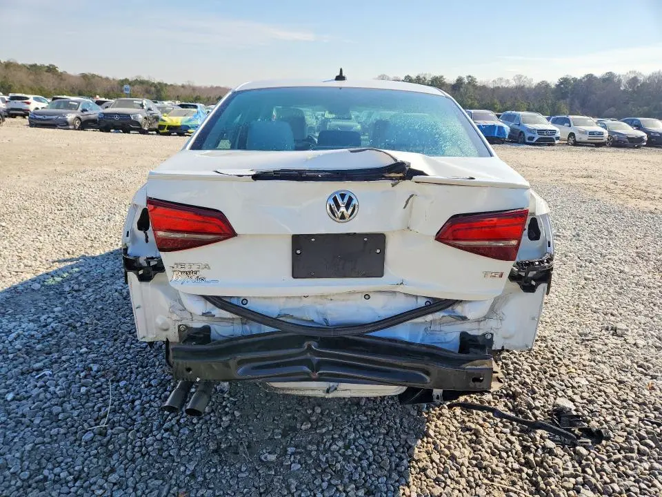 2017 VOLKSWAGEN JETTA SPORT  