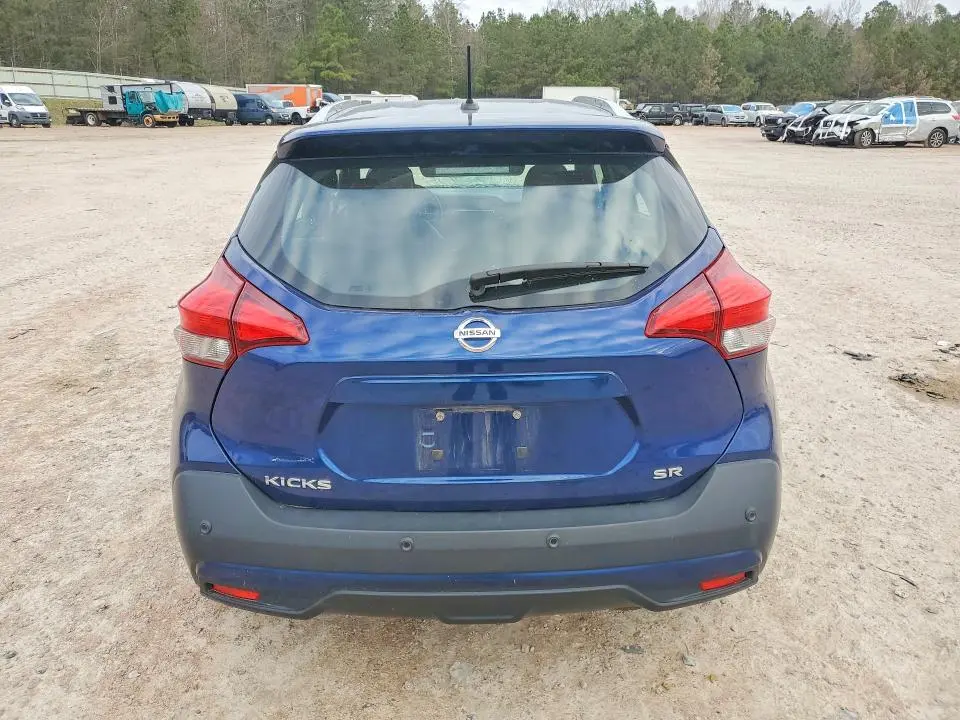 2020 NISSAN KICKS SR  
