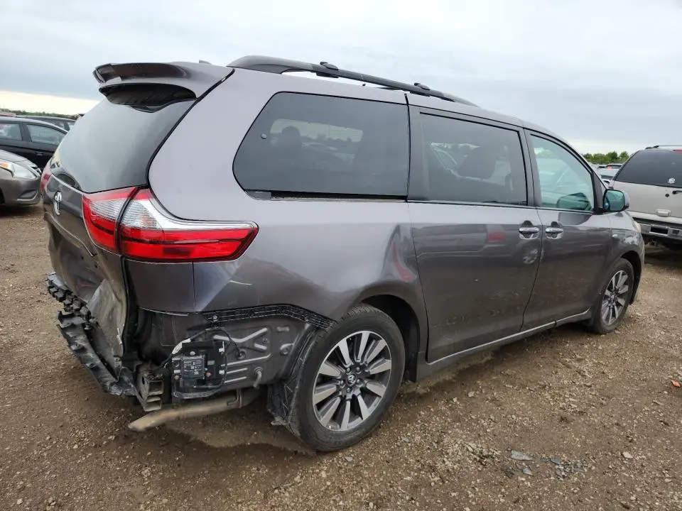 2020 TOYOTA SIENNA XLE 7-PASSENGER  
