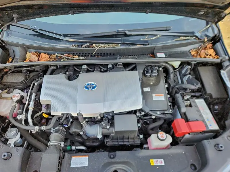 2021 TOYOTA PRIUS LE  