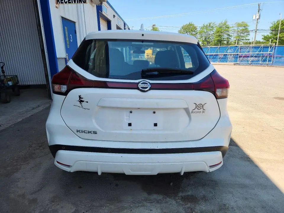 2021 NISSAN KICKS S  