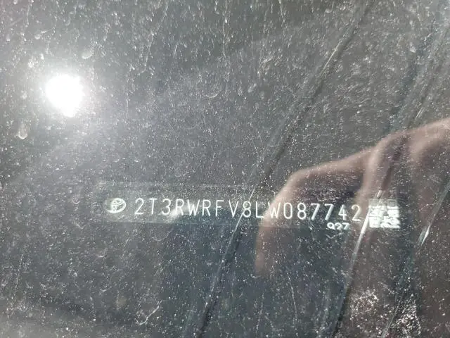 2020 TOYOTA RAV4 XLE  